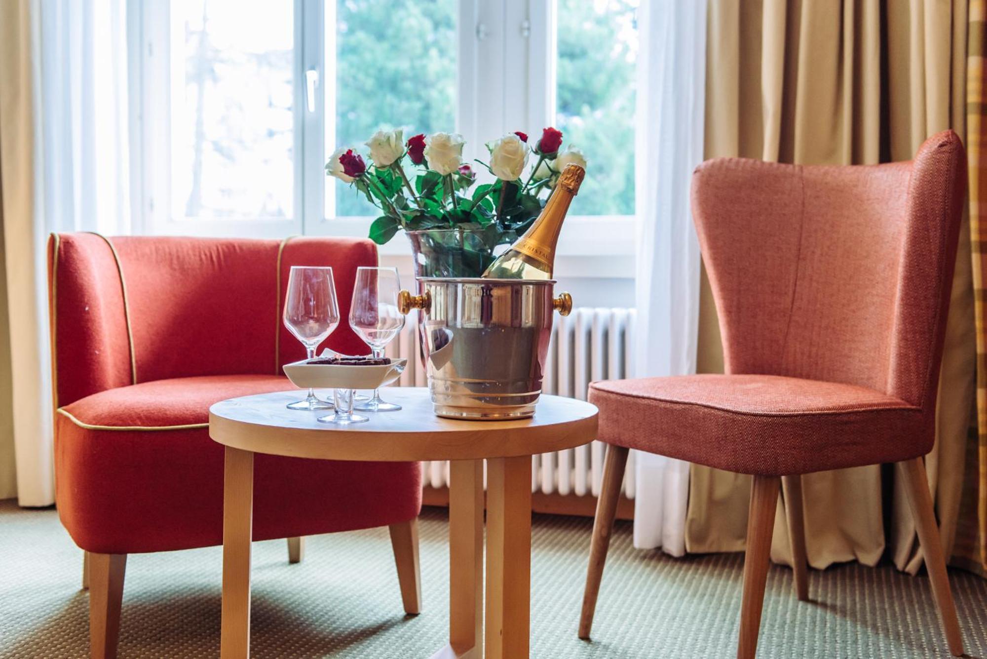 Schloss Hotel & Spa Понтрезина Экстерьер фото
